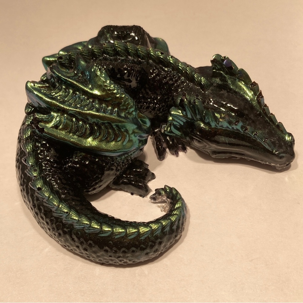 Resin dragon